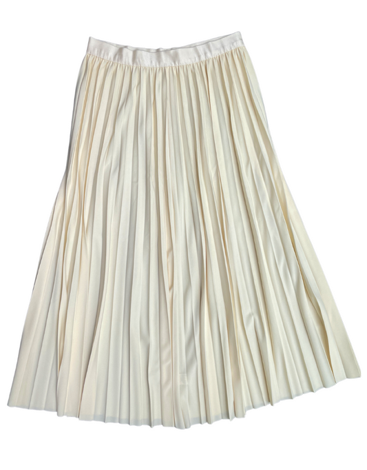 Pleated off white skirt