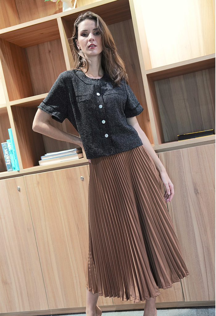 Pleated brown skirt,formal skirts , customized clothing, curvy fashion ,Affordable custom clothing , Custom made clothing online , house of supr , Custom tailored outfits , Tailored fit garments , Made to fit clothing , 